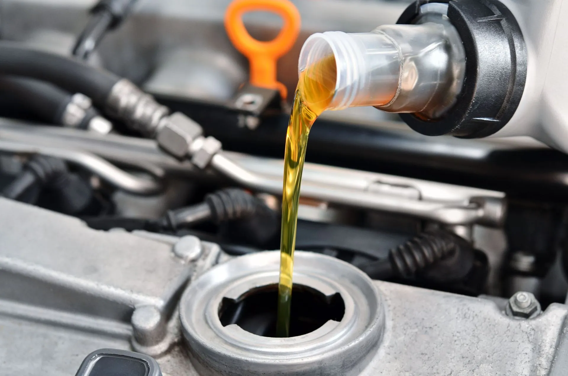 Routine Oil Changes - Protect Engines From Early Wear
